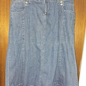 Women's plus size jean skirt